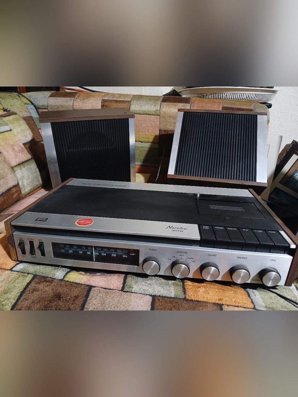 Norelco 3170 Radio Cassette recorder